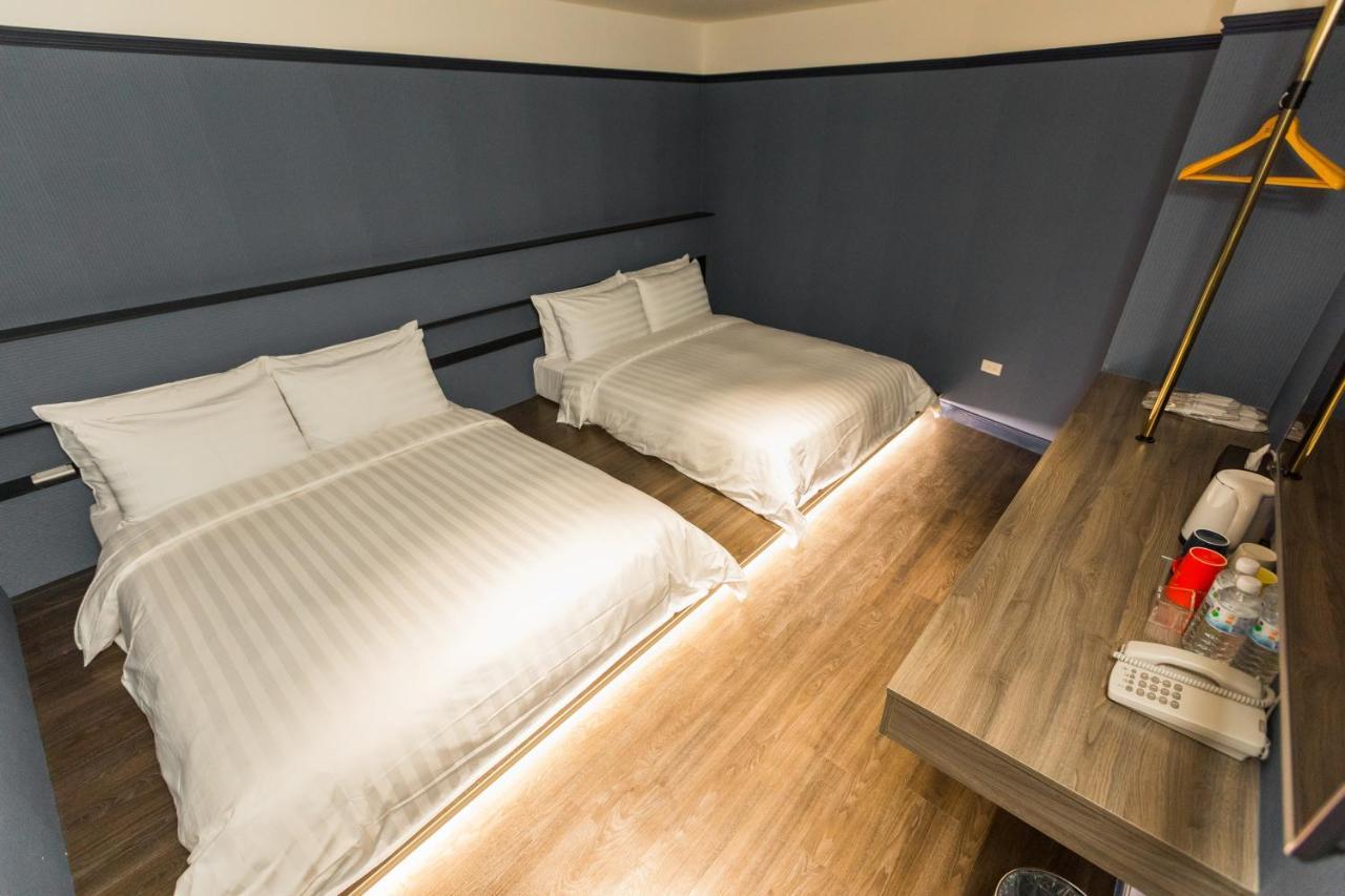 Q21 Hotel Kaohsiung Luaran gambar
