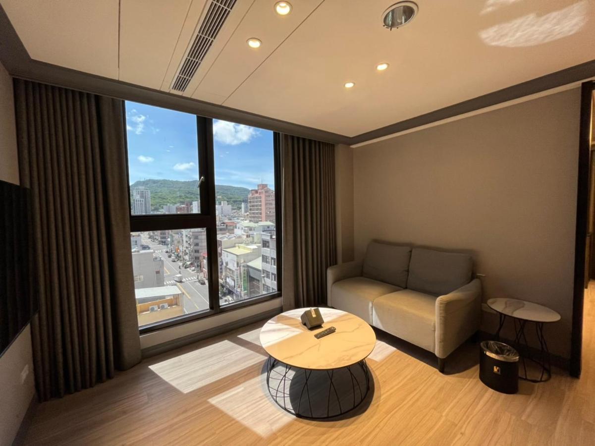 Q21 Hotel Kaohsiung Luaran gambar