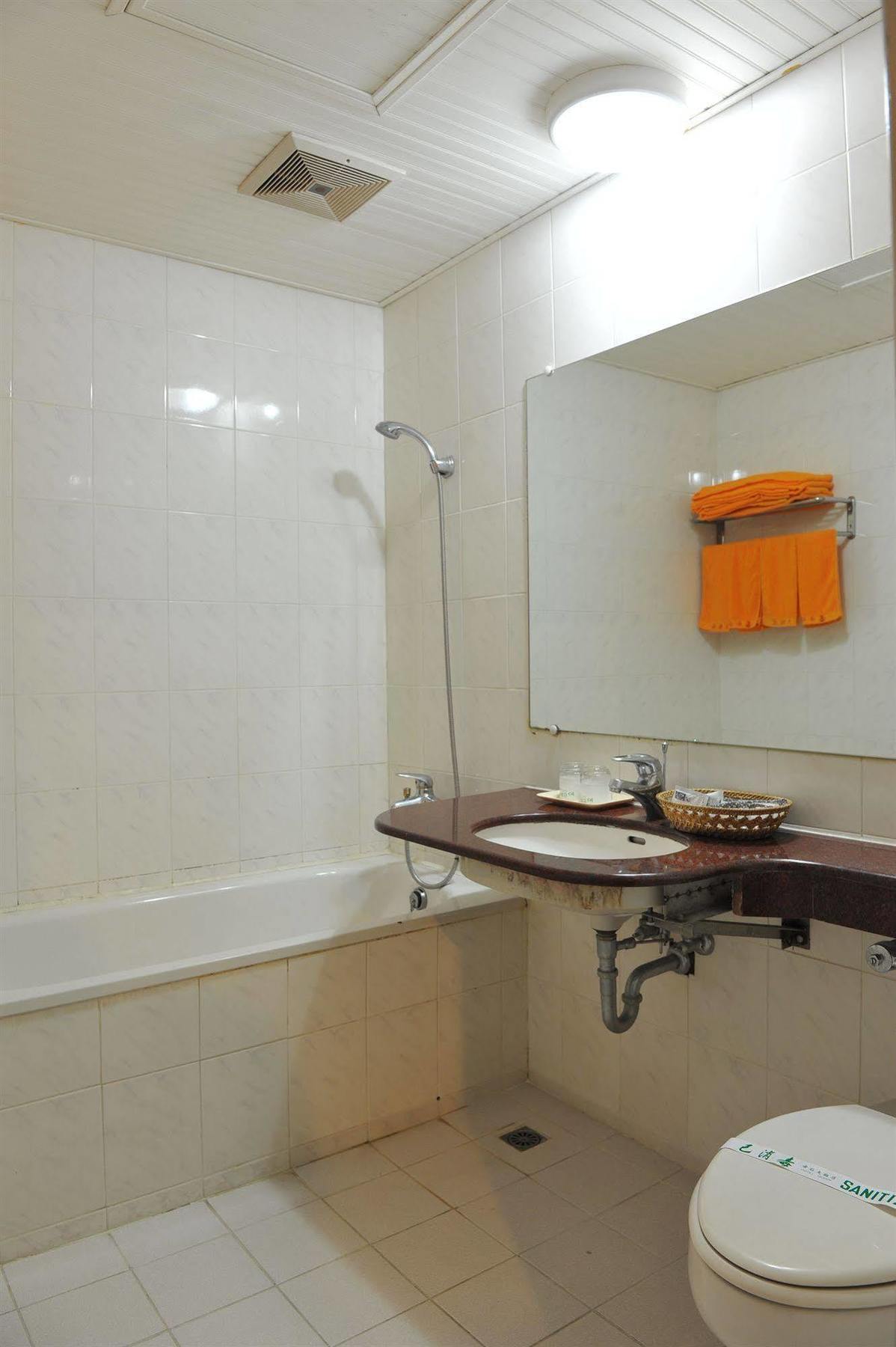 Q21 Hotel Kaohsiung Luaran gambar