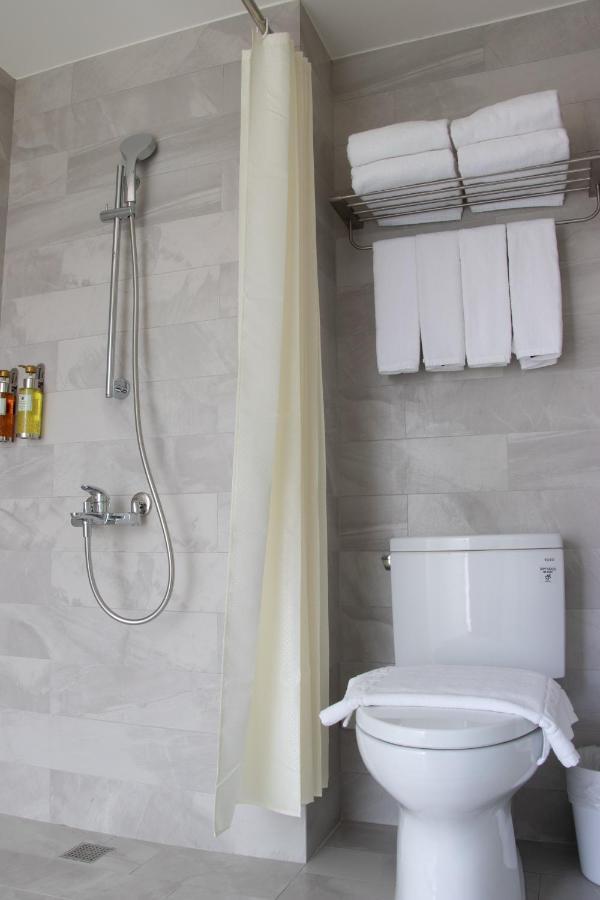 Q21 Hotel Kaohsiung Luaran gambar