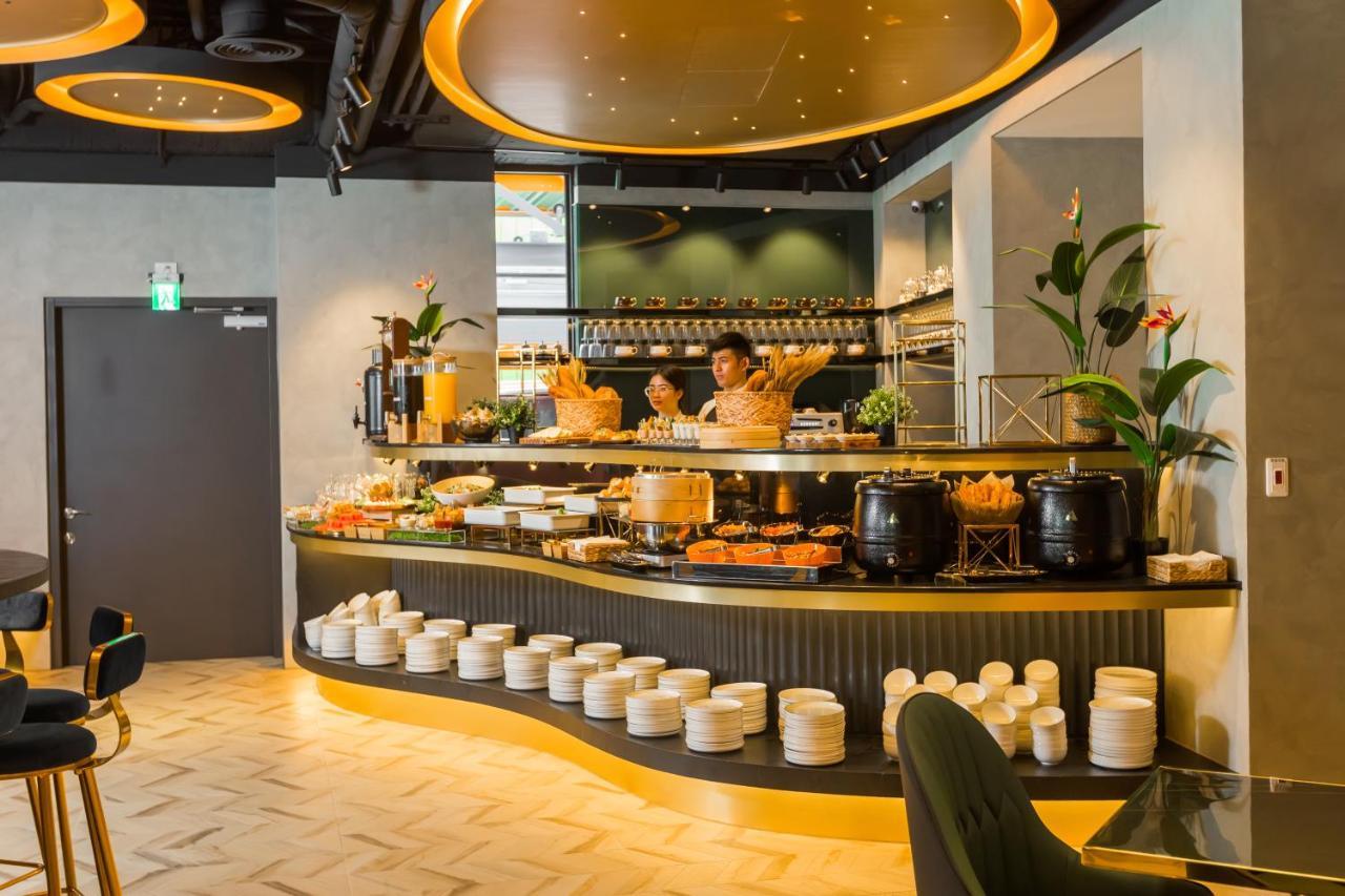 Q21 Hotel Kaohsiung Luaran gambar