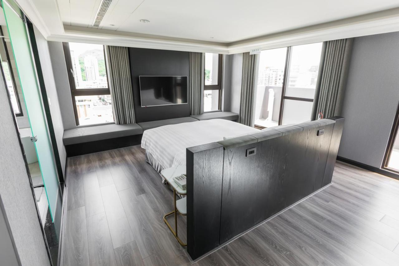 Q21 Hotel Kaohsiung Luaran gambar